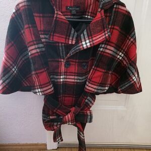 NWOT- Twentyone Red & Black Plaid Cape Jacket